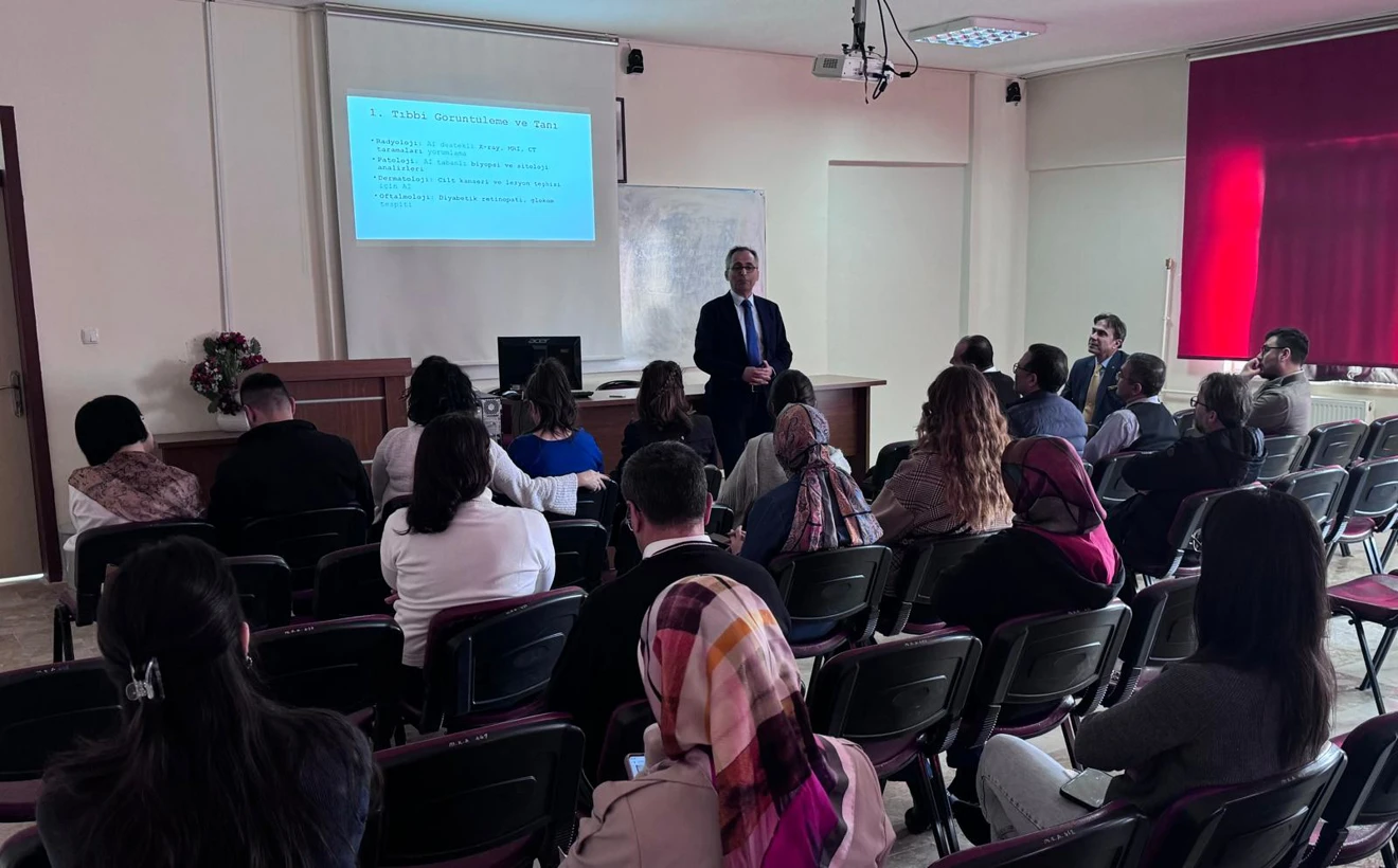 Fakültemizde “Sağlıkta Yapay Zeka Devrimi” Konulu Seminer Gerçekleştirildi